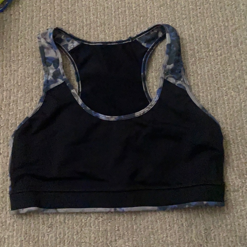 Black sports bra